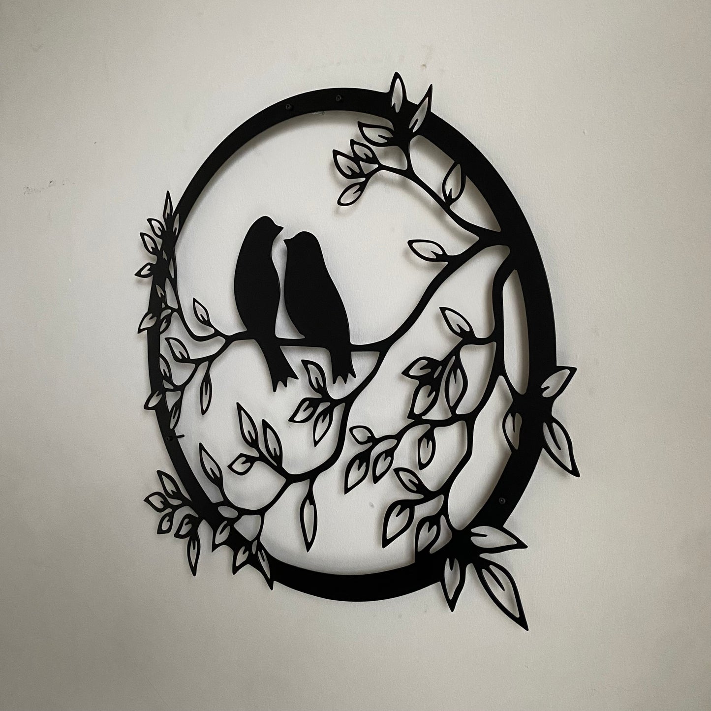 Decoración de pared de metal hecha a mano con pájaros del amor