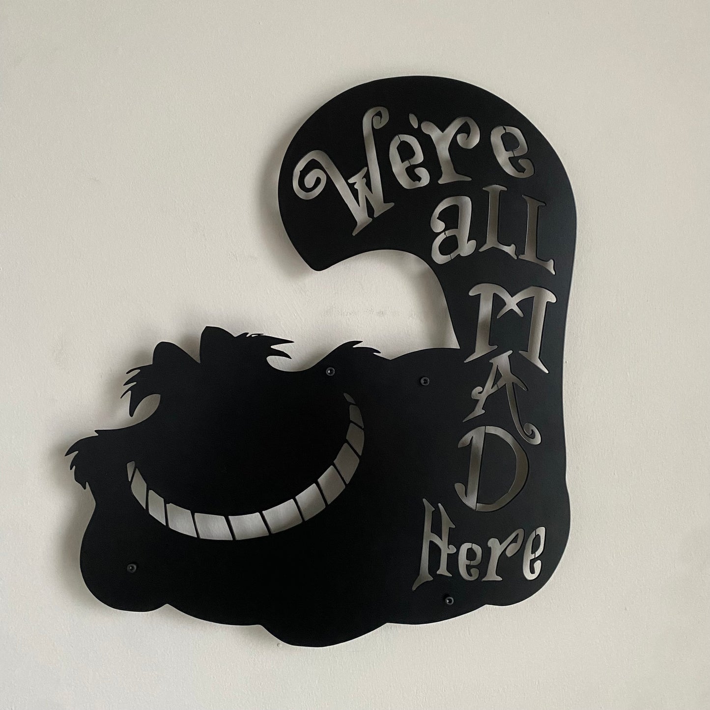 Decoración de pared de metal del Sombrerero Loco hecha a mano a medida