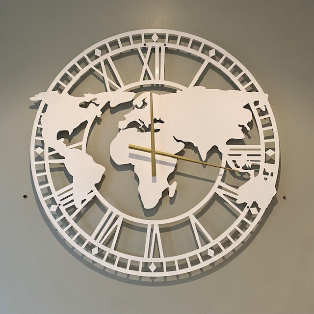 Horloge murale en métal de carte du monde faite à la main sur mesure